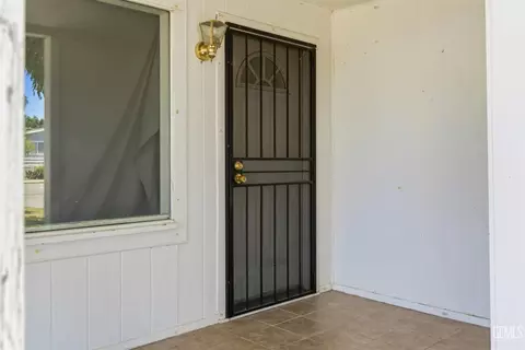 Exterior - 118 Pierce, Taft, CA 93268 photo 7 of 13