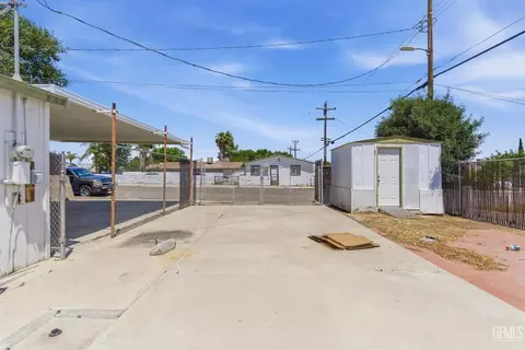 Exterior - 118 Pierce, Taft, CA 93268 photo 12 of 13