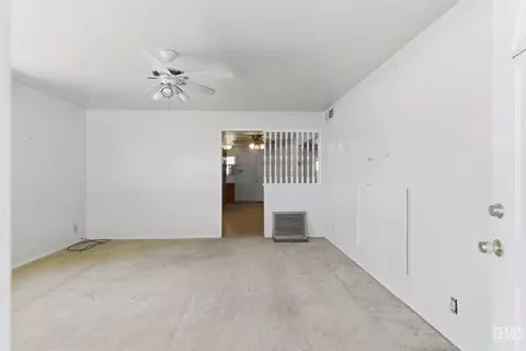 Living - 118 Pierce, Taft, CA 93268 photo 1 of 3