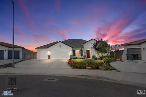 719 Winooski Ct, Bakersfield, CA 93314