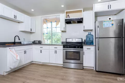 Kitchen - 220 E 7th St, Bakersfield, CA 93307 photo 1 of 2