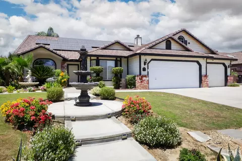 10008 Cheyenne Dr, Bakersfield, CA 93312