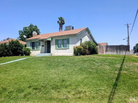 318 S Myrtle St, Bakersfield, CA 93304