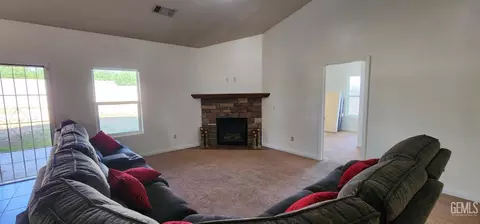 800 Sonora Dr, Shafter, CA 93263 photo 7