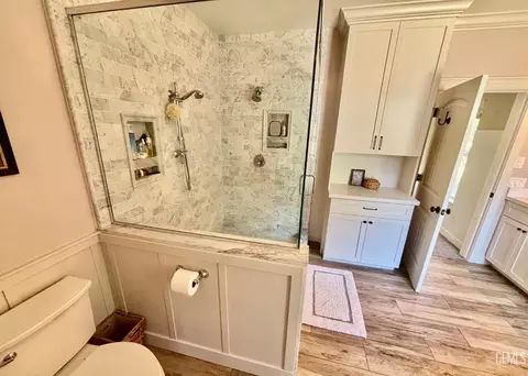 Bath - 20562 Tiffany Cir, Tehachapi, CA 93561 photo 4 of 7