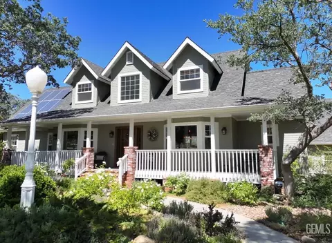 Exterior - 20562 Tiffany Cir, Tehachapi, CA 93561 photo 3 of 24