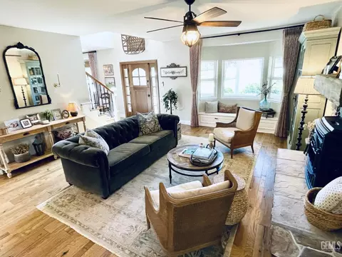 Living - 20562 Tiffany Cir, Tehachapi, CA 93561 photo 1 of 6