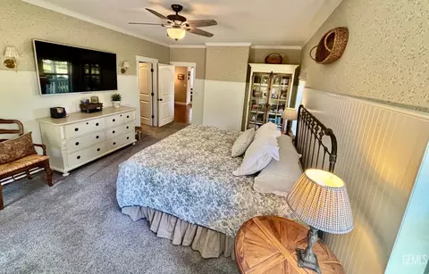 Bedroom - 20562 Tiffany Cir, Tehachapi, CA 93561 photo 2 of 6