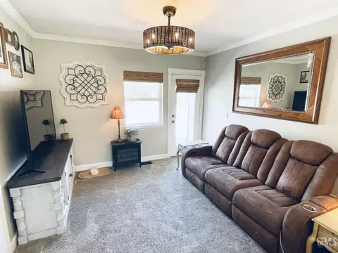 Living - 20562 Tiffany Cir, Tehachapi, CA 93561 photo 6 of 6
