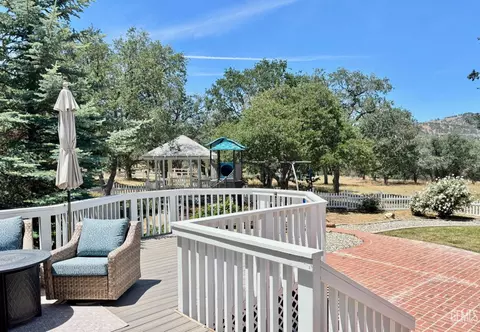 Exterior - 20562 Tiffany Cir, Tehachapi, CA 93561 photo 19 of 24