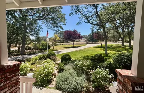 Exterior - 20562 Tiffany Cir, Tehachapi, CA 93561 photo 9 of 24