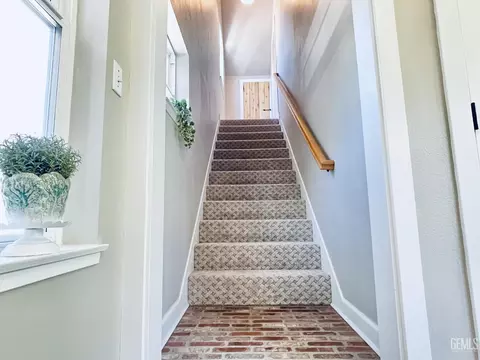 Entry Way - 20562 Tiffany Cir, Tehachapi, CA 93561 photo 3 of 4