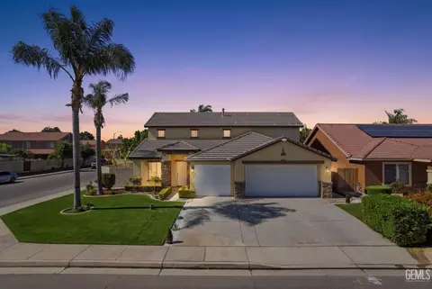 9016 Carnegie Hall Ln, Bakersfield, CA 93311