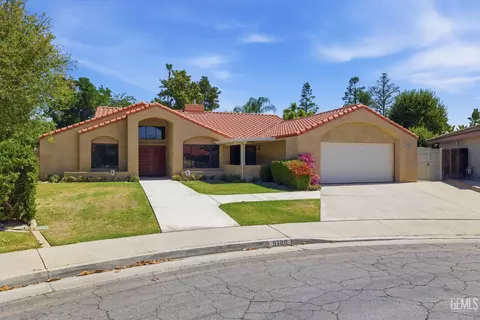 9700 Willow Oak Ct, Bakersfield, CA 93311