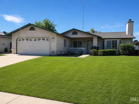 951 Pecan St, Wasco, CA 93280