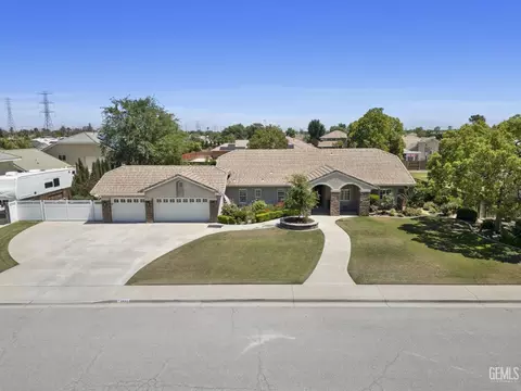 2800 Adee Ln, Bakersfield, CA 93314