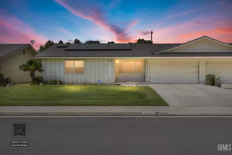 5720 Cypress Point Dr, Bakersfield, CA 93309