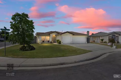 10401 Iroquois Ln, Bakersfield, CA 93312