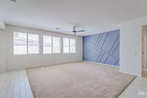 Living - 312 Hammersmith Dr, Bakersfield, CA 93314 photo 1 of 3