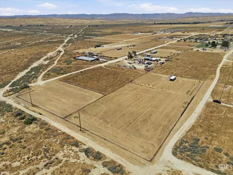 28189 Clydesdale Ave, Taft, CA 93268