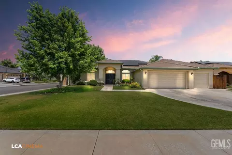 10722 Iron Creek Ave, Bakersfield, CA 93312