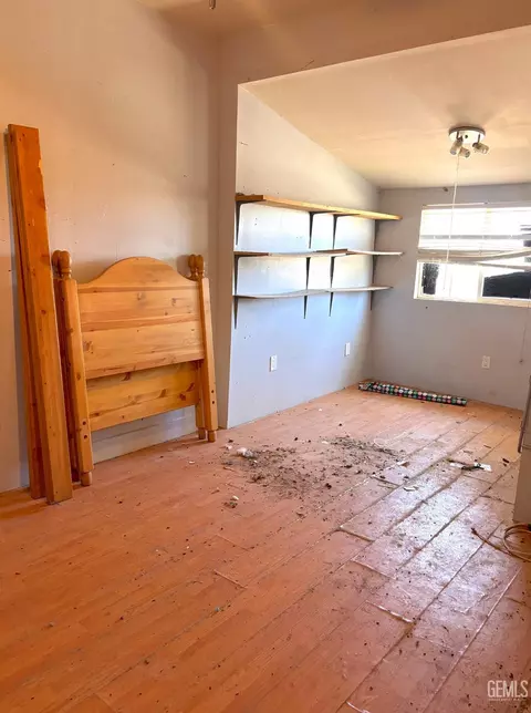 Bedroom - 24892 4th St, Fellows, CA 93224 photo 3 of 4