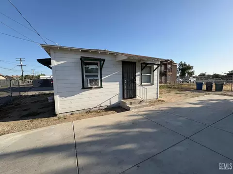 316 Fremont St, Delano, CA 93215