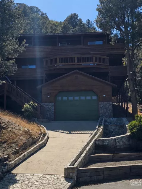 2208 Tirol Dr, Pine Mountain Club, CA 93222