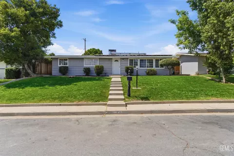 1004 Radcliffe Ave, Bakersfield, CA 93305