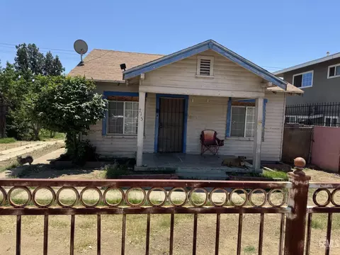 715 Knotts St, Bakersfield, CA 93305