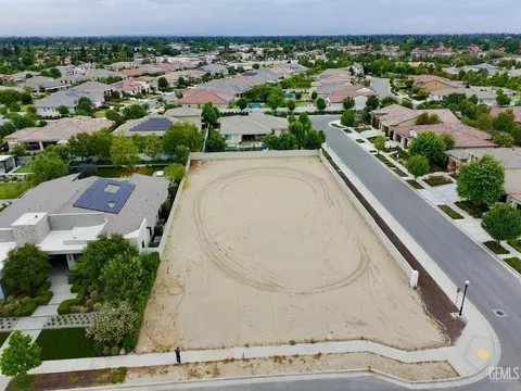 3518 Collingwood Dr, Bakersfield, CA 93311