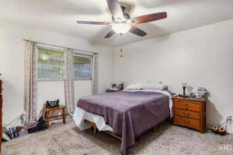 Bedroom - 20020 Birdie Ct, Tehachapi, CA 93561 photo 1 of 3