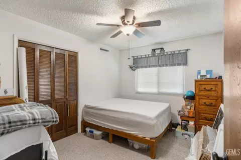 Bedroom - 20020 Birdie Ct, Tehachapi, CA 93561 photo 3 of 3