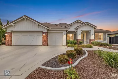 11712 Hollybrook Ln, Bakersfield, CA 93311
