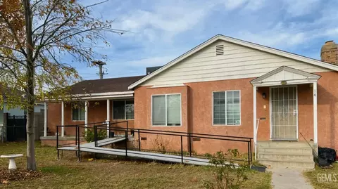 14 Quincy St, Bakersfield, CA 93305