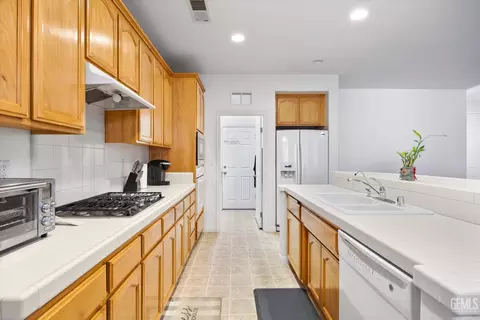 5303 Tangerine Dream Ln, Bakersfield, CA 93311