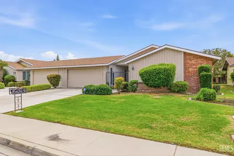 5917 Indian Wells Ave, Bakersfield, CA 93309