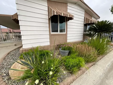 6000 E Brundage Ln #54, Bakersfield, CA 93307