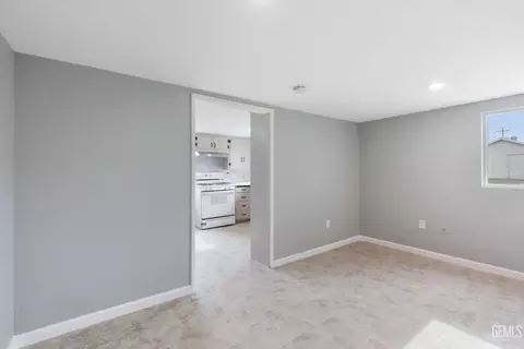 Other - 300 Buchanan St, Taft, CA 93268 photo 6 of 10