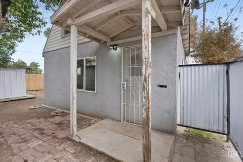 Other - 300 Buchanan St, Taft, CA 93268 photo 3 of 10