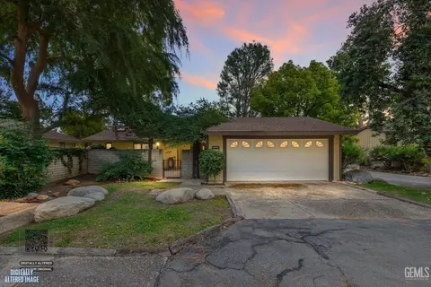5835 Riggs Ct, Bakersfield, CA 93306
