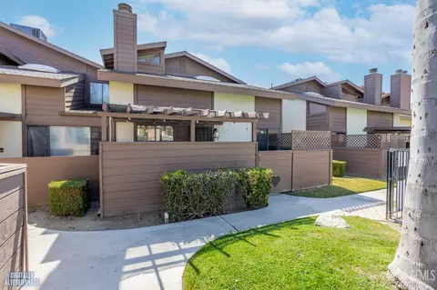 2316 Gosford Rd #L, Bakersfield, CA 93309