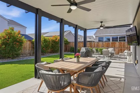 Exterior - 3317 Trail River Ln, Shafter, CA 93263 photo 7 of 7