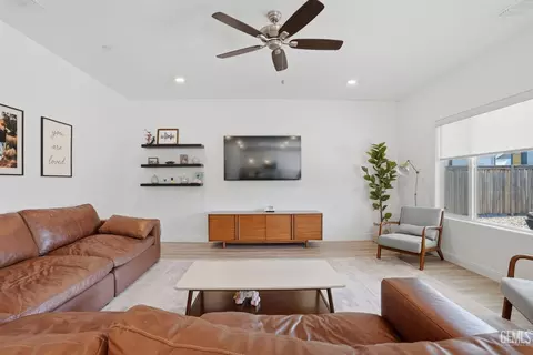 Other - 3317 Trail River Ln, Shafter, CA 93263 photo 3 of 10