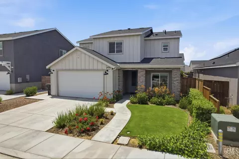 Exterior - 3317 Trail River Ln, Shafter, CA 93263 photo 2 of 7