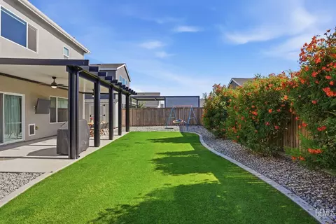 Exterior - 3317 Trail River Ln, Shafter, CA 93263 photo 5 of 7