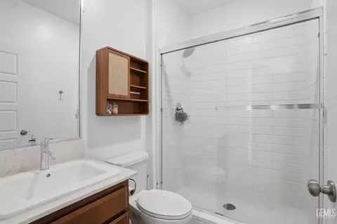 Bath - 3317 Trail River Ln, Shafter, CA 93263 photo 1 of 2