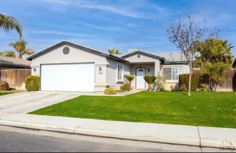 5308 La Pinta Maria Dr, Bakersfield, CA 93307