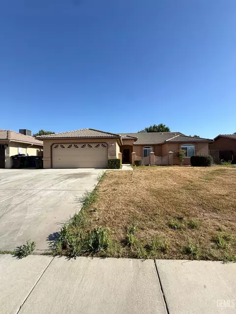 421 Karla St, Shafter, CA 93263