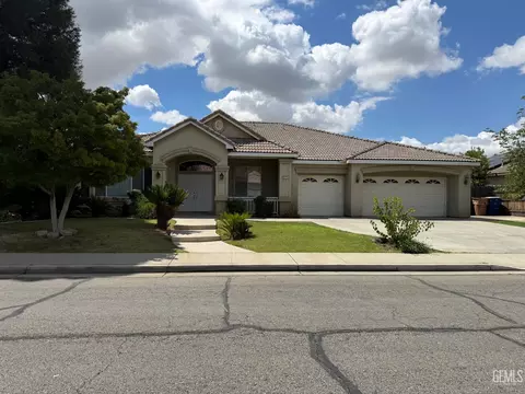 9213 Lake Victoria Dr, Bakersfield, CA 93312